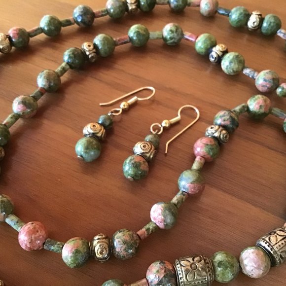 Semi-Precious Stone Necklace & Earrings Vintage - Picture 16 of 16